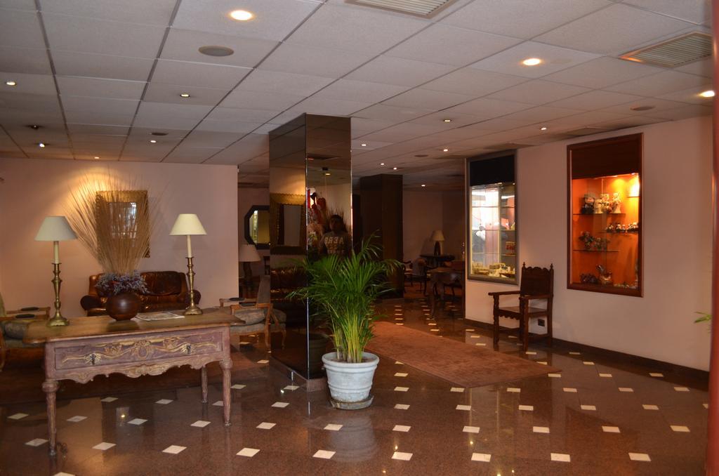 Hotel Maria Angola Лима Экстерьер фото